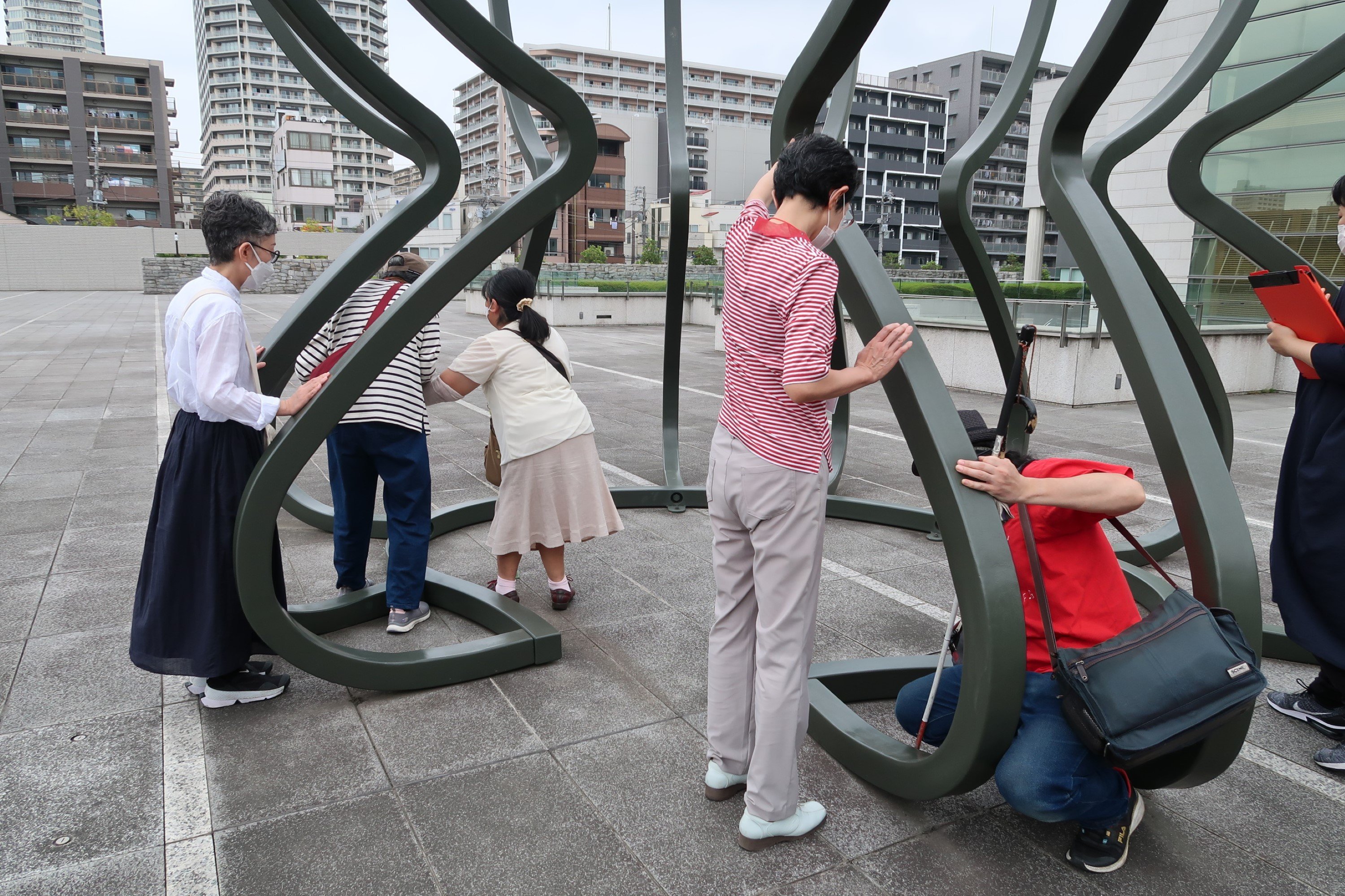光の中へ 視覚障害者の美術館・博物館アクセス 光の中へ 視覚障害者の美術館・博物館アクセス 光の中へ 視覚